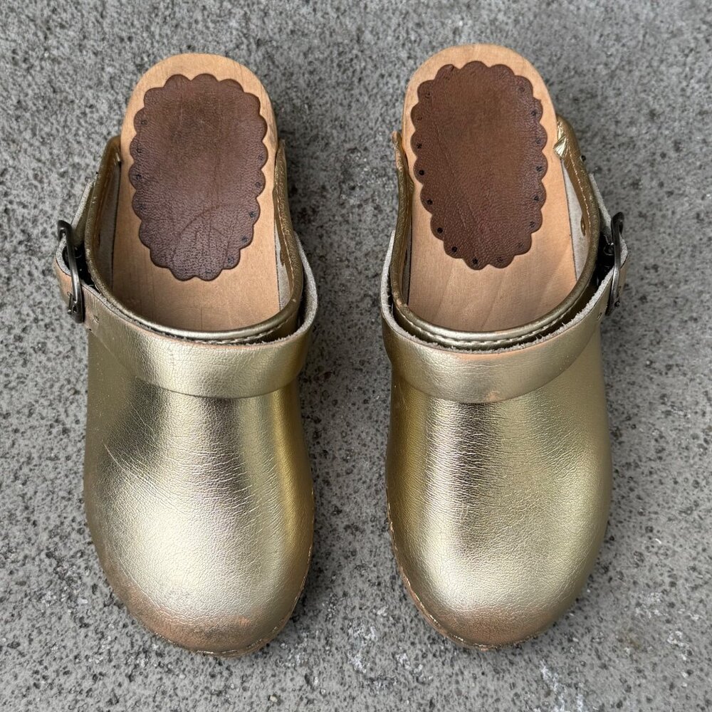 HANNA ANDERSSON Gold Slingback Wooden Clogs Girls 11.5 29 Metallic Leather Clog - Picture 10 of 10